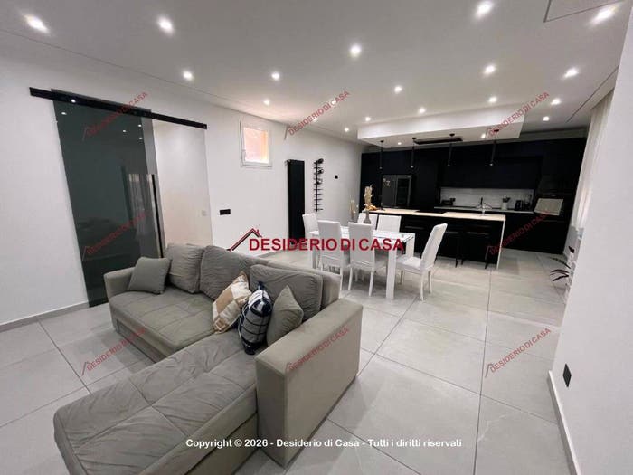 Appartamento quadrilocale in vendita in Via Ciullo d'Alcamo, Fiera, Palermo