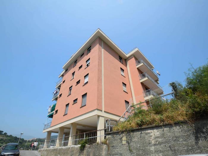 Appartamento quadrilocale in vendita in Via Finale, Pra', Genova