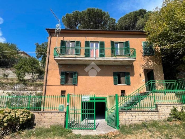 Casa quadrilocale in vendita in Valle dell'olpeta, Latera