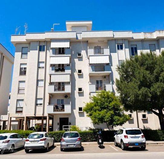 Appartamento quadrilocale in vendita in Via Vittorio Bachelet, Palagiano