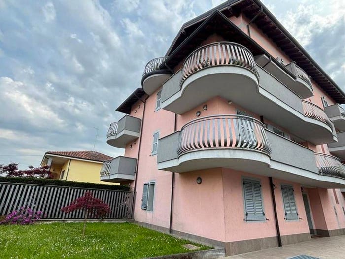 Appartamento quadrilocale in vendita in Via Labriola, Abbiategrasso