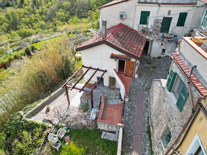Casa trilocale in vendita in Località Cuneo, Balestrino