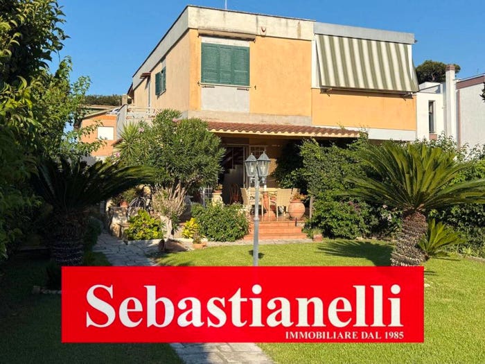 Casa quadrilocale in vendita in Viale delle Pratoline, Villaggio Giornalisti Poggio, Anzio
