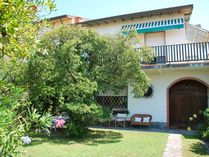 Casa con 6 locali in affitto in viale roma, Pietrasanta