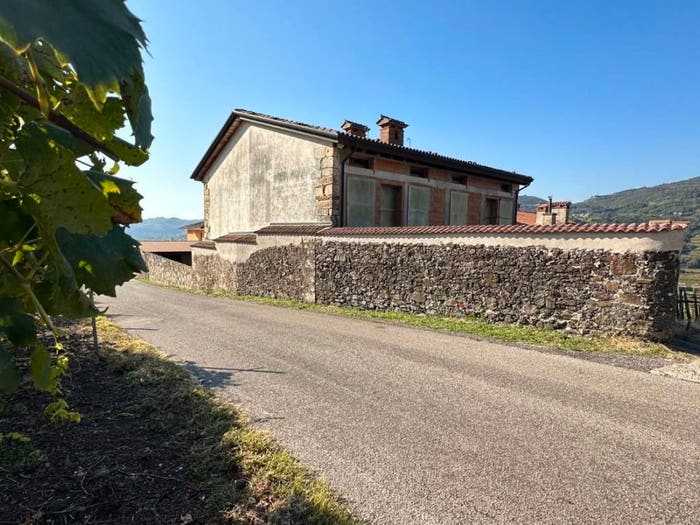 Casa con 5 locali in vendita in Via Danesi di Sotto, Montecchia di Crosara