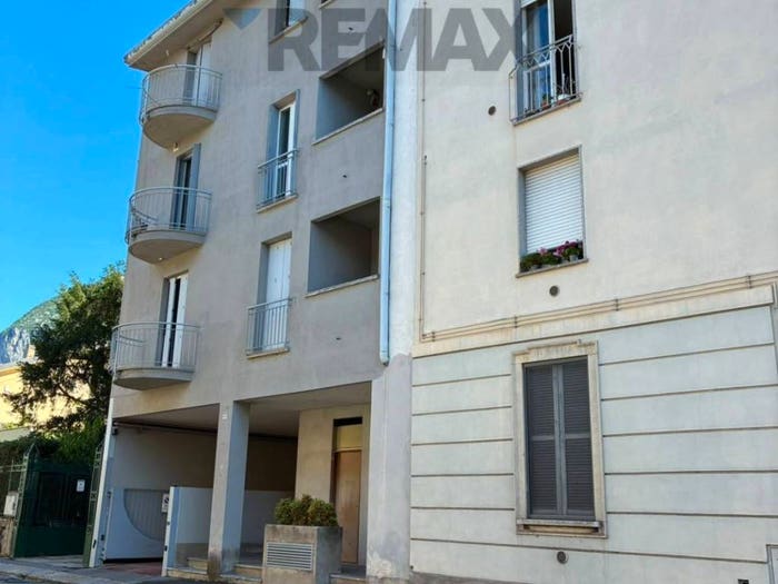 Appartamento con 6 locali in vendita in Caleotto, Lecco