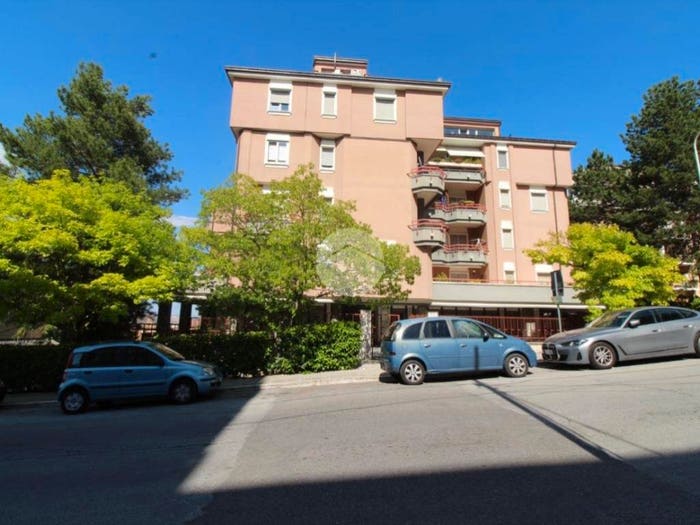 Appartamento trilocale in vendita in Via Conte Rosso, Cese, Campobasso