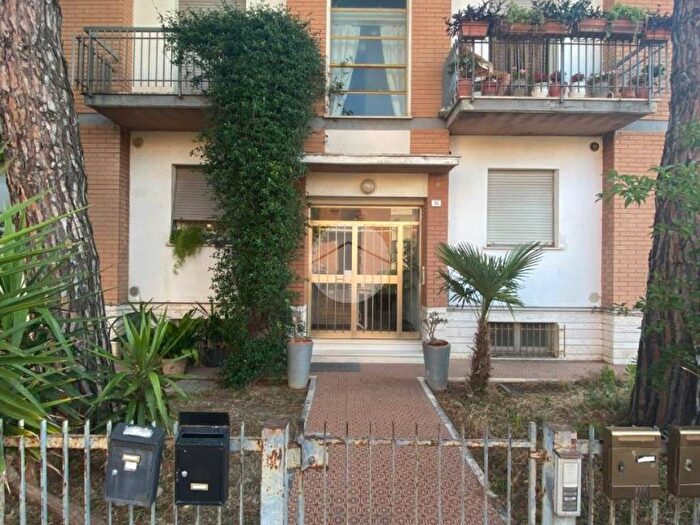 Appartamento trilocale in vendita in Via Lorenzo Magalotti, Sant'Orso, Fano