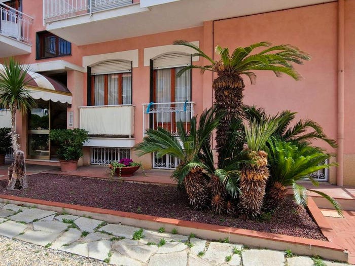Appartamento bilocale in vendita in Via Agli Orti, Centro, Diano Marina