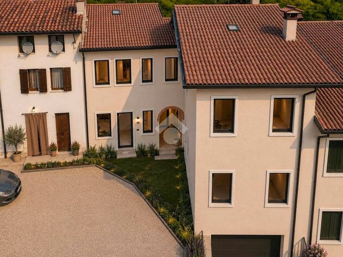 Casa con 6 locali in vendita in Via Salgaroli, Centro, San Giovanni Ilarione