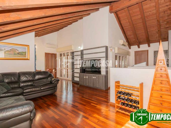 Appartamento con 5 locali in vendita in Via Settimo Milanese, Muggiano, Milano