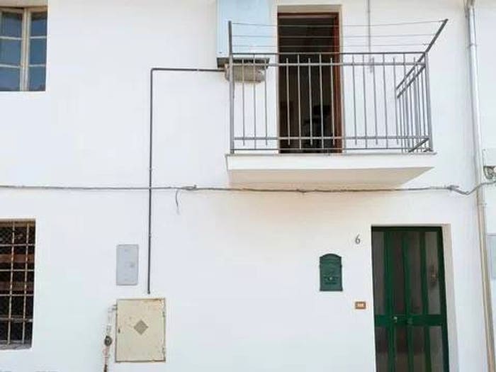 Casa bilocale in vendita in Via Spalti Porta Trino, Tricerro