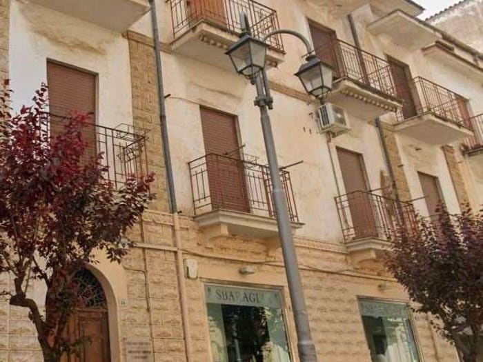 Appartamento con 6 locali in vendita in Corso Italia, Centro, Fondi