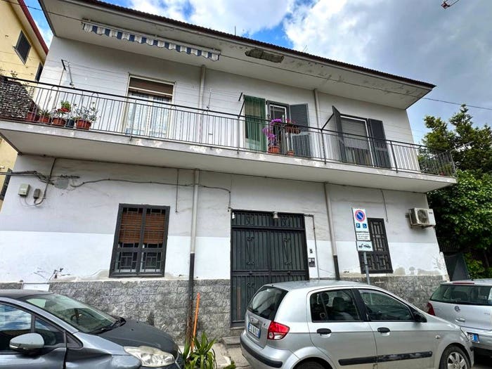 Casa con 6 locali in vendita in Via Bologna, Centro, Casoria