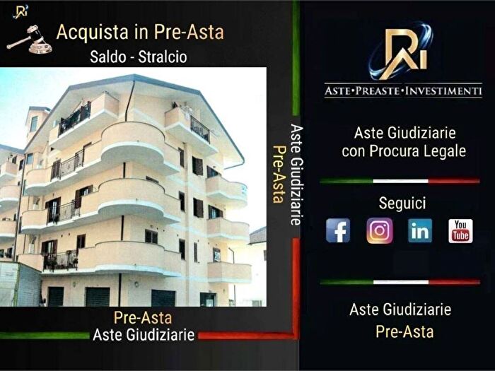 Appartamento con 5 locali in vendita in Via Padre Giglio, Panebianco Tribunale, Cosenza