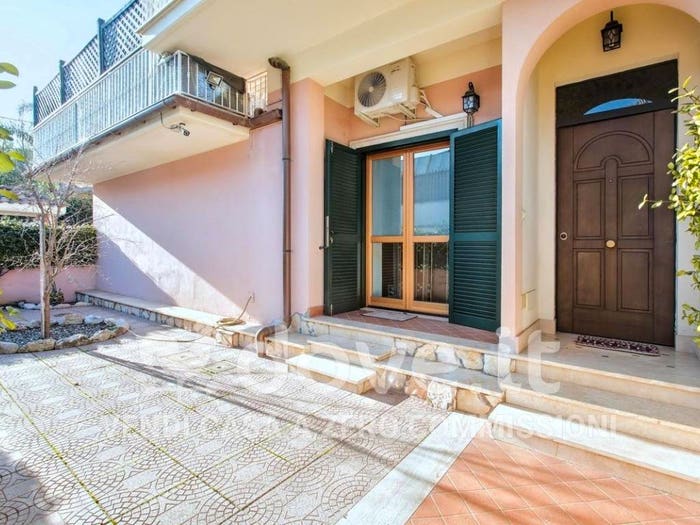Casa quadrilocale in vendita in Via Pisoniano, Setteville Nord, Guidonia Montecelio
