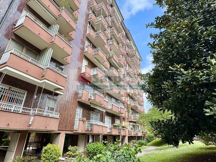 Appartamento quadrilocale in vendita in Via Maniago, Quartiere Feltre, Milano