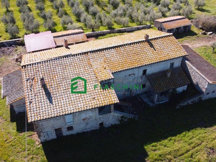 Casa quadrilocale in vendita in Vocabolo Marcinano, Lugnano in Teverina