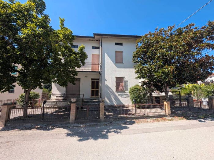 Casa con 6 locali in vendita in Località Colpalombo, Colpalombo, Gubbio