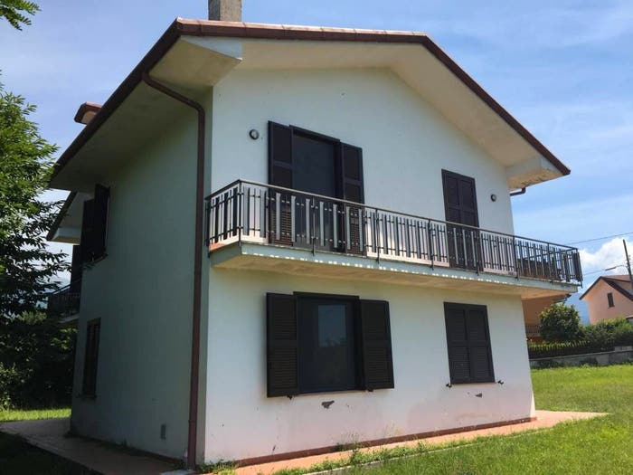 Casa quadrilocale in vendita in Via delle Cinque Strade, Collelavena, Alatri