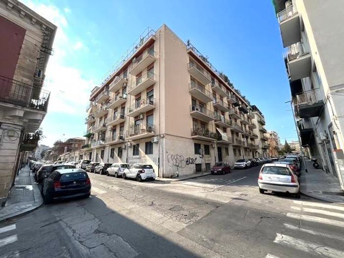 Appartamento con 5 locali in vendita in Via Proserpina, Borgo, Catania