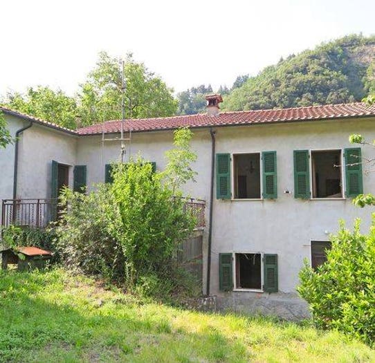 Casa con 5 locali in vendita in Via Prada, Equi Terme, Fivizzano