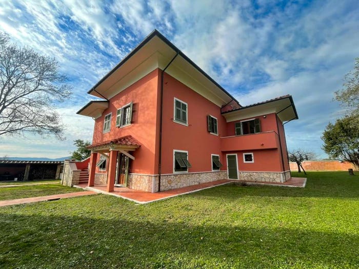 Casa con 6 locali in vendita in Colombiera Molicciara, Castelnuovo Magra