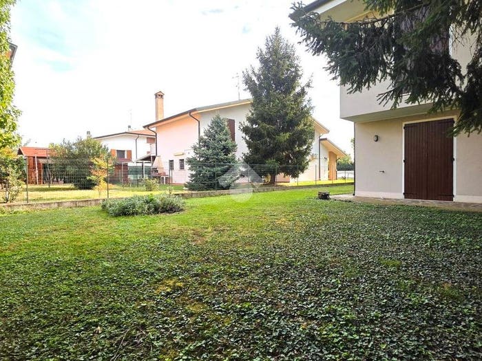 Casa con 5 locali in vendita in Via caduti del lavoro, Curtatone