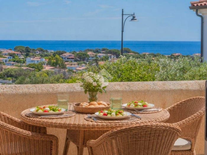 Casa quadrilocale in vendita in Via del Giglio, Pittulongu, Olbia