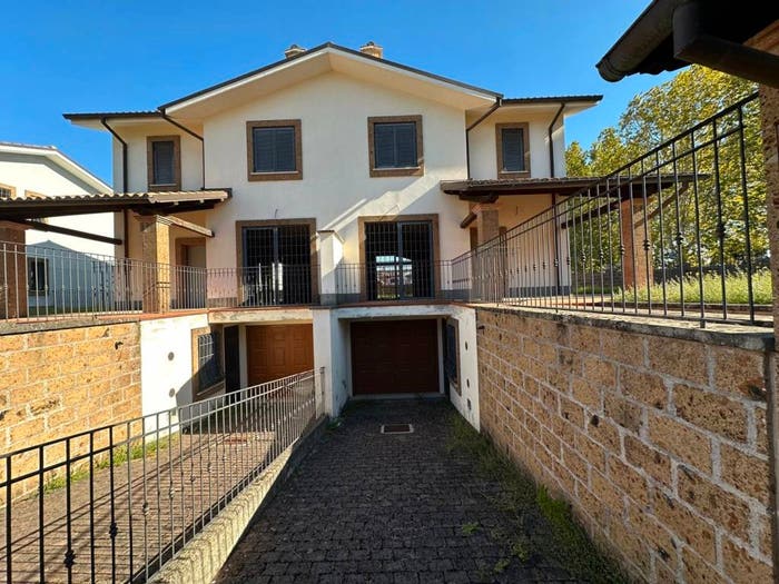 Casa in vendita in via nepesina, Civita Castellana