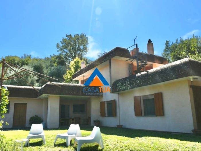 Casa con 6 locali in vendita in Vocabolo Petralata, Giove