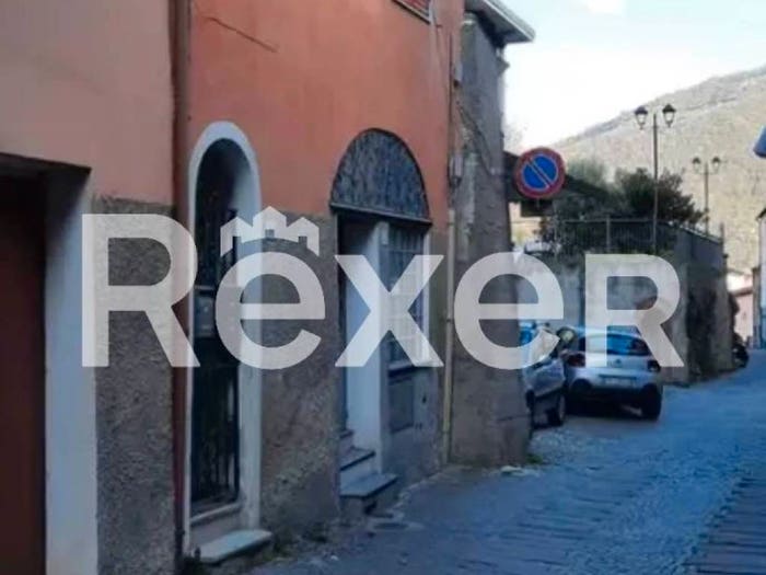 Casa con 5 locali in vendita in Via de Filippi, Centro, Pieve di Teco