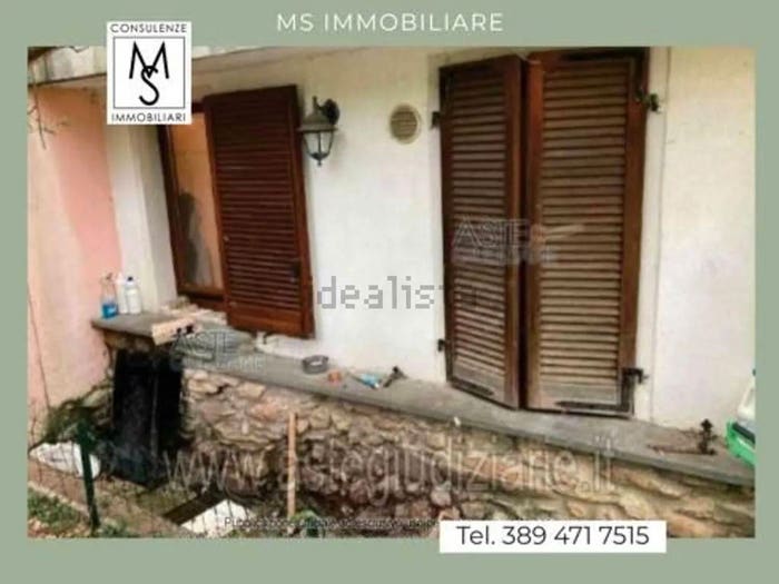 Appartamento con 6 locali in vendita in Via Giovanni Verga, Centro, Bisuschio