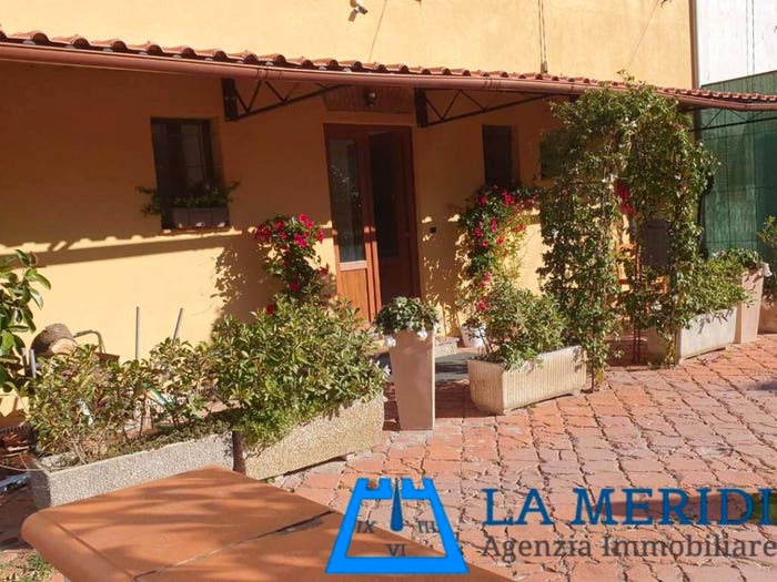 Casa con 6 locali in vendita in Centro, Ponte Buggianese