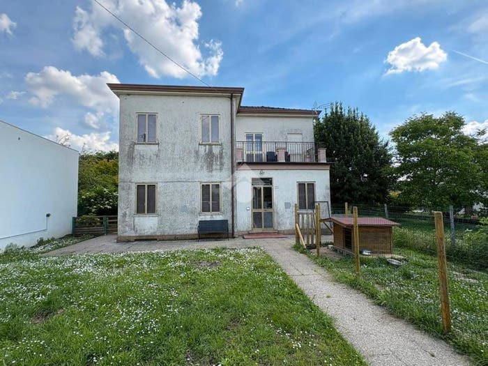 Casa trilocale in vendita in Via G Garibaldi, Bagnoli di Sopra