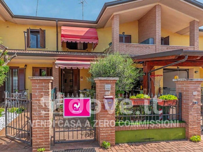 Casa quadrilocale in vendita in Via Daniel Bovet, Curtatone