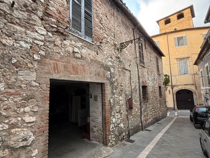 Appartamento quadrilocale in vendita in Via Claudio Sforza, Centro, Narni