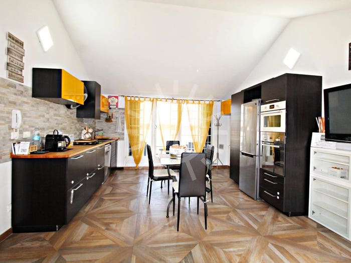 Casa quadrilocale in vendita in Galleria II Agosto, Marconi, Bologna