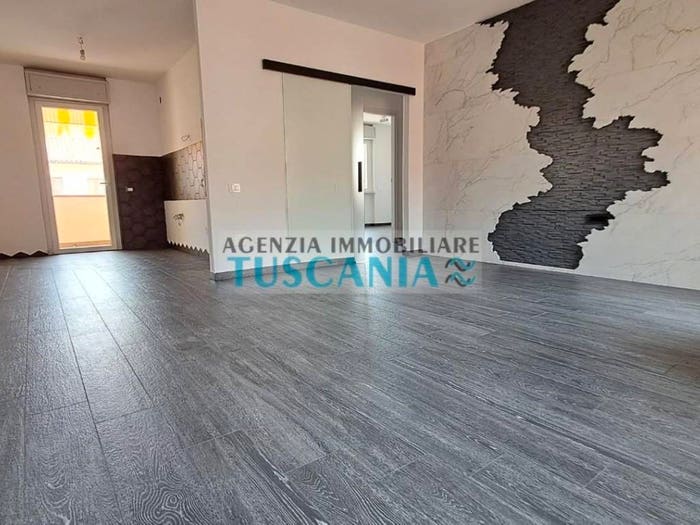 Appartamento quadrilocale in vendita in Via Pisa, Marina di Cecina, Cecina