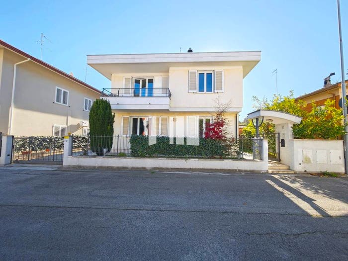 Casa con 6 locali in vendita in Via Michetti, Centro, Giulianova