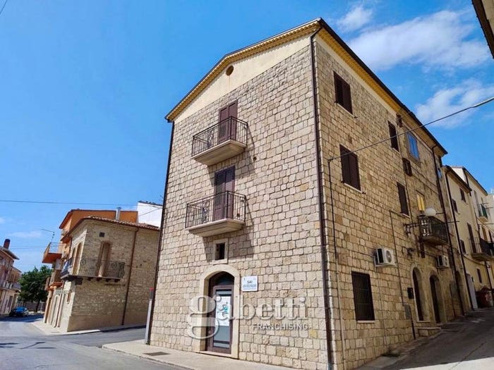Casa trilocale in vendita in Via Tartaglia, Centro, Santa Croce di Magliano