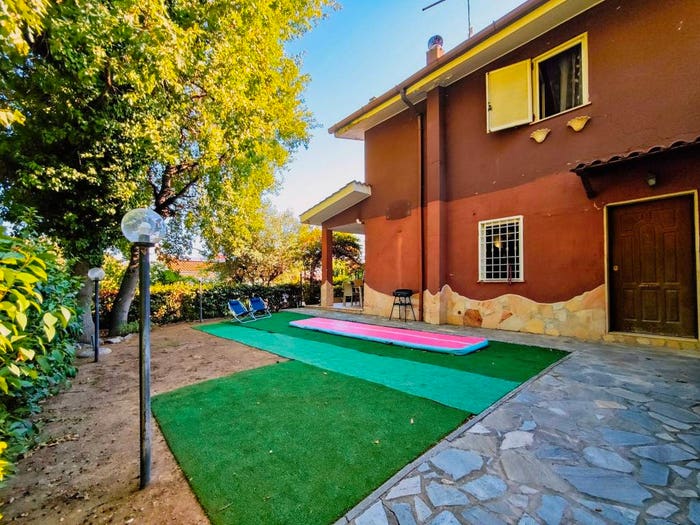 Casa quadrilocale in vendita in Viale Arrigo Boito, Zona Valcanneto Ceri Borgo San Martino, Cerveteri