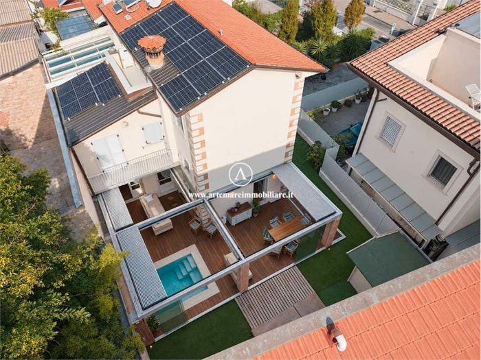 Casa con 6 locali in vendita in Via Trento, Centro, Forte dei Marmi