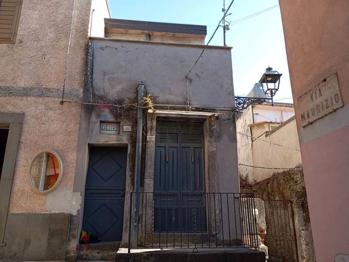 Casa con 5 locali in vendita in via Biondi, Maletto