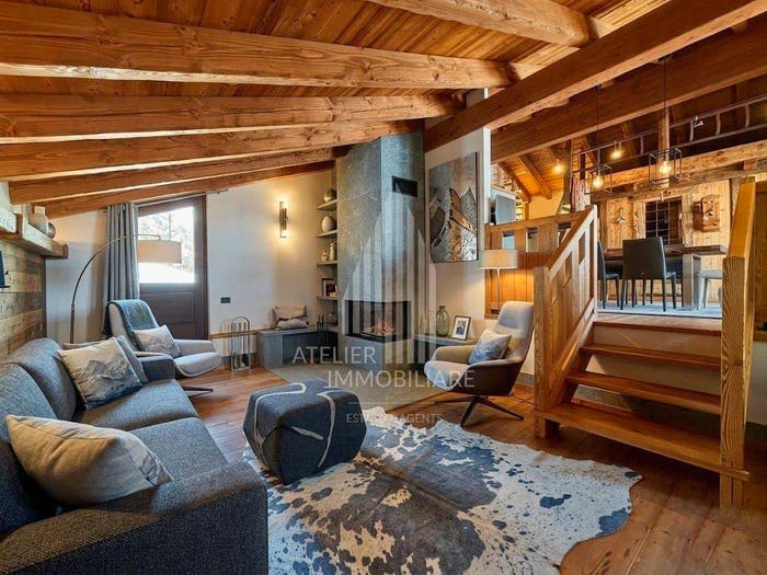Casa quadrilocale in vendita in Strada Statale della Valle d'Aosta, La Thuile