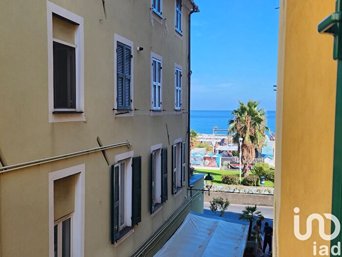 Appartamento quadrilocale in vendita in Via Repetto, Albissola Marina