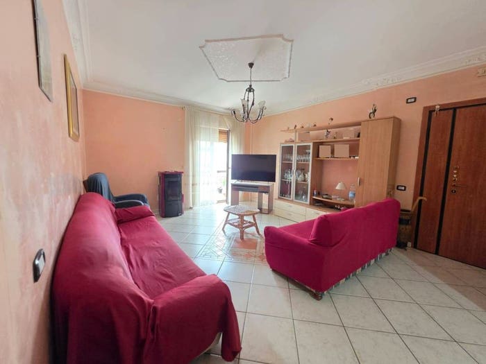 Appartamento quadrilocale in vendita in Via E Serini, Bivio Pratole, Bellizzi