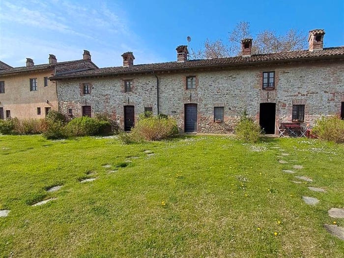 Casa bilocale in vendita in Agazzano