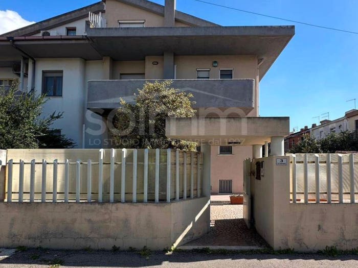 Casa con 6 locali in vendita in Via Copenaghen, Genneruxi, Cagliari