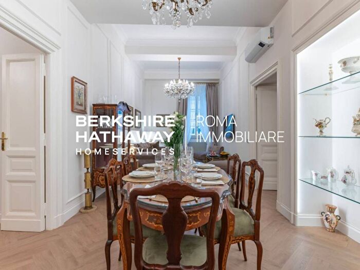 Appartamento con 5 locali in vendita in Via dei Baullari, Campo de' Fiori, Roma